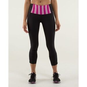 Lululemon Runday Crop Black Micro Macro Stripe Raspberry Pink Leggings EUC Sz 6